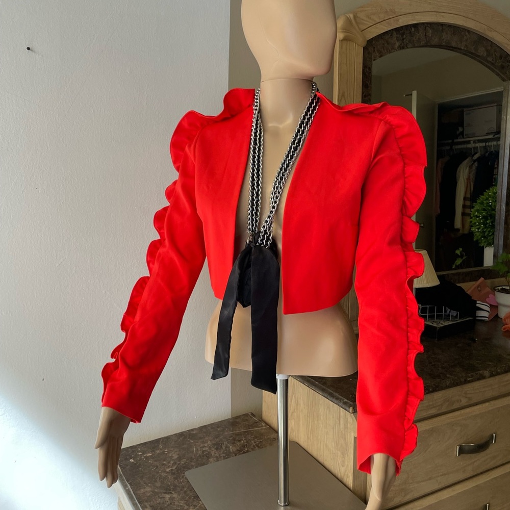 XS red cropped jacket ruffled sleeves and shoulders Made in Italy new with tags